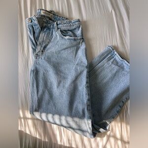 Abercrombie & Fitch High Rise 90s Relaxed Jean